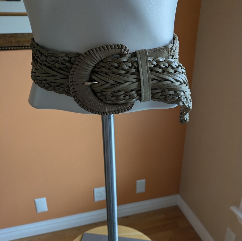 Vintage Talbots Tan Woven Belt Leather Size L